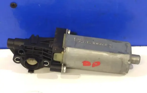 Saab 9-5 Seat adjustment motor 5005848 0390201901