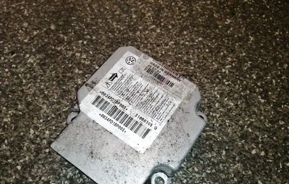 Skoda Superb B5 (3U) Airbag control unit/module 1C0909605F