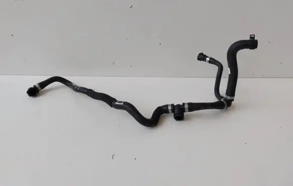 BMW 2 F45 Engine coolant pipe/hose 6832804