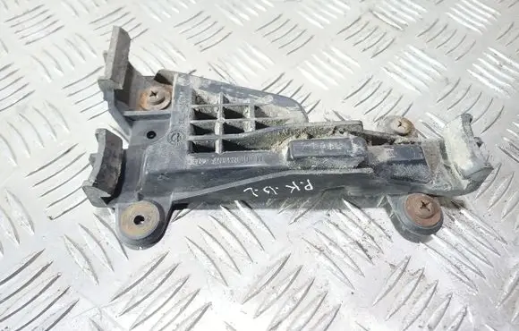Audi A6 S6 C4 4A Front bumper mounting bracket 4A0807283