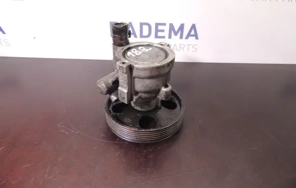 Volvo S40, V40 Power steering pump 00905303 26088276RY D182
