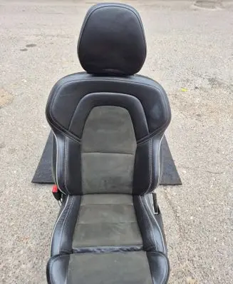 Volvo XC90 Front driver seat 39831651 31435321 31467141