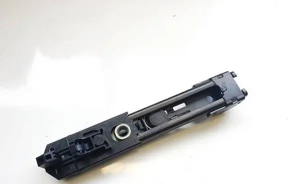 Volkswagen PASSAT B6 Seat belt adjustment rail 1T0857819