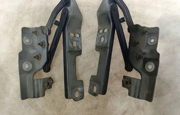 Opel Astra J Engine bonnet/hood hinges 20879202 20879203