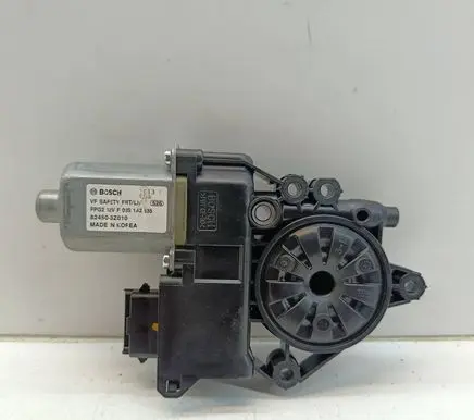Hyundai i40 Front door window regulator motor F00S1A2935