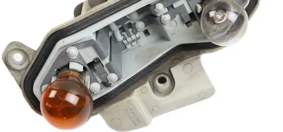 Opel Vectra C Tail light bulb cover holder 443041 443045