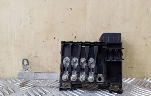 Audi A3 S3 8L Fuse module
