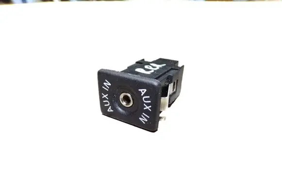 Volkswagen Scirocco AUX in-socket connector 5H0035724