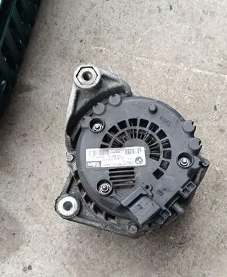 BMW 5 E60 E61 Generator/alternator 7802261