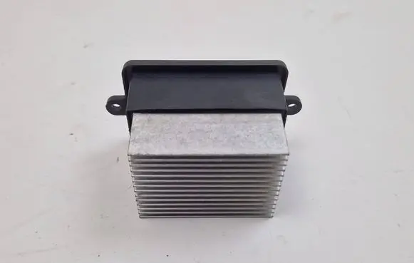 Renault Zoe Heater blower motor/fan resistor A43002100 8113654761885