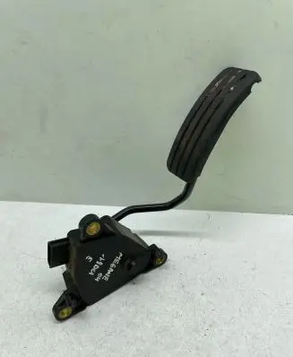 Renault Megane II Accelerator throttle pedal 8200153268 10901 0584B