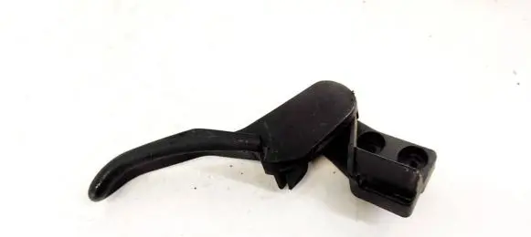 Volkswagen PASSAT B5 Engine bonnet (hood) release handle 3B1823533