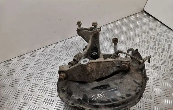 Volkswagen PASSAT B6 Rear wheel hub 5N0615612C 3C0505438F
