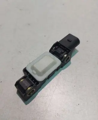 Audi A3 S3 8P Airbag deployment crash/impact sensor 4B0959643E