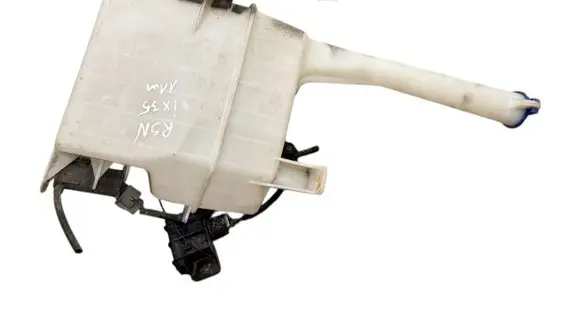 Hyundai ix35 Windshield washer fluid reservoir/tank 