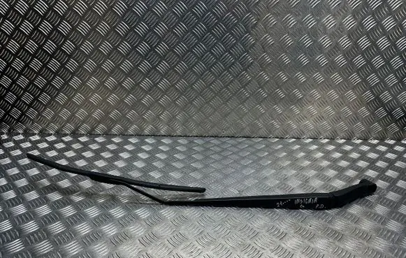 Opel Insignia B Front wiper blade arm 134714