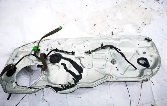 Volvo C30 Sliding door window regulator with motor 8679979RH