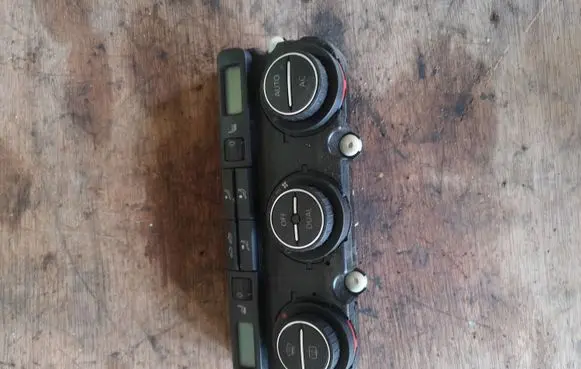 Volkswagen Scirocco Climate control unit 1K0907044DA