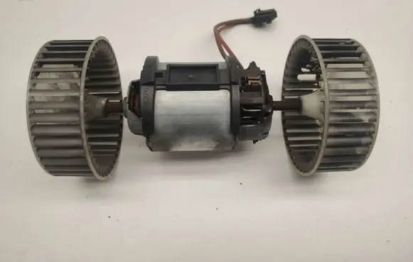 Mercedes-Benz S W221 A/C air flow flap actuator/motor A2218202714