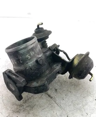 Toyota Avensis T270 Throttle valve 64020