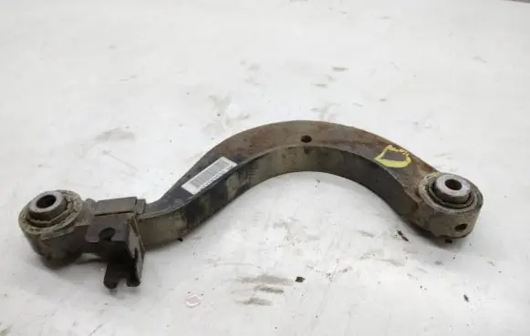 Volkswagen PASSAT B7 Rear control arm