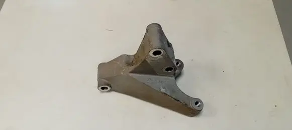 Buick Encore I Engine mounting bracket 545275919