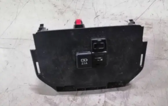 Toyota Highlander XU70 USB socket connector 855320E010 B099803