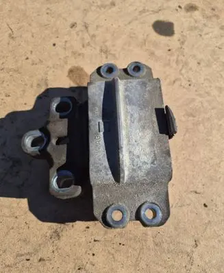 Audi A3 S3 8P Engine mount bracket 1K0199555