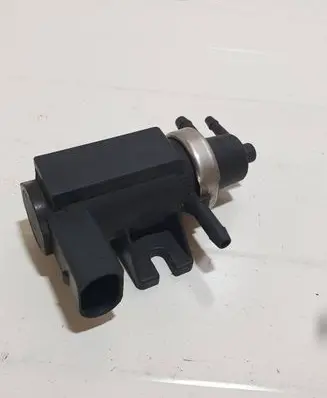 Volkswagen Touran I Turbo solenoid valve 1J0906627 72290320