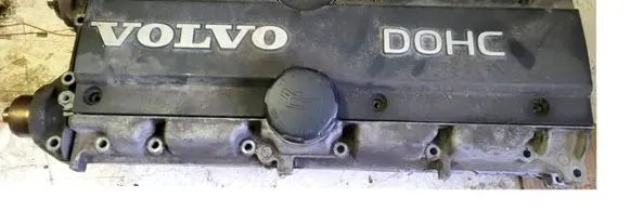 Volvo 850 Engine head 