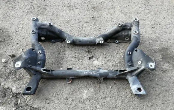 Mercedes-Benz C W204 Front subframe