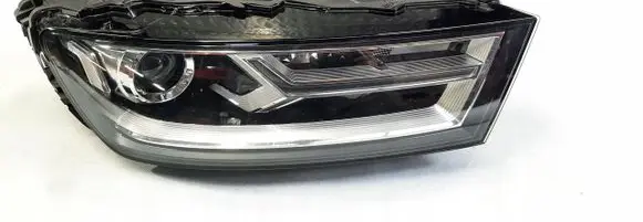 Audi Q7 4M Headlight/headlamp 4M0941006