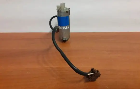 Mercedes-Benz S W220 Seat adjustment motor 10023 0130002568