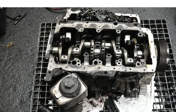 Volkswagen PASSAT B6 Engine block CBB