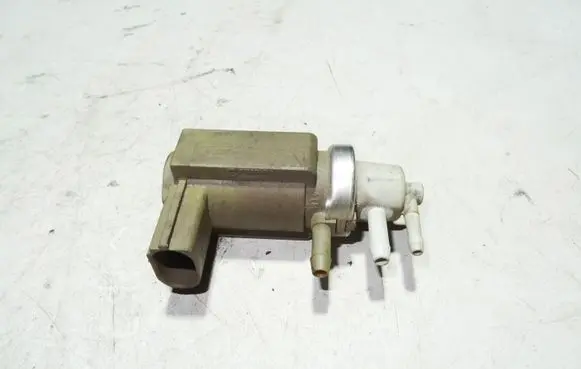 Audi A6 S6 C5 4B Turbo solenoid valve 059906627C