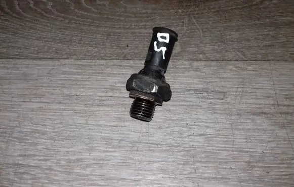 Volvo XC70 Oil pressure sensor 