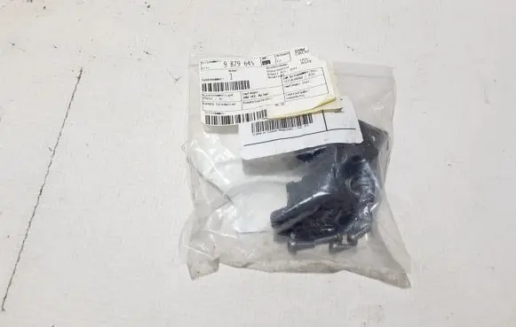 BMW 5 G30 G31 Headlight/headlamp mounting bracket 9879645