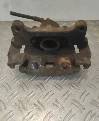 Volkswagen Tiguan Front brake caliper