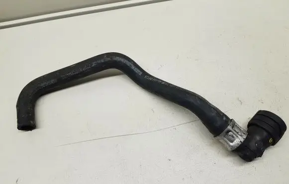 Volvo XC90 Engine coolant pipe/hose 8649880001