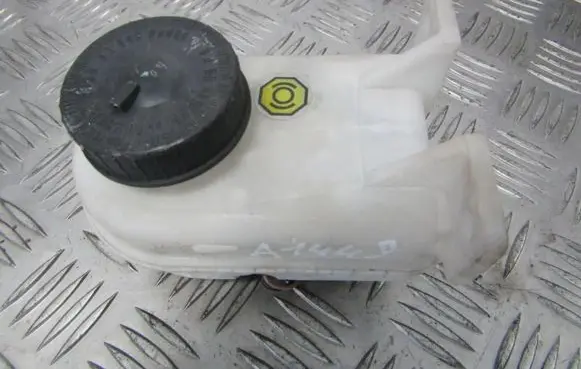 Chevrolet Kalos Brake fluid reservoir 