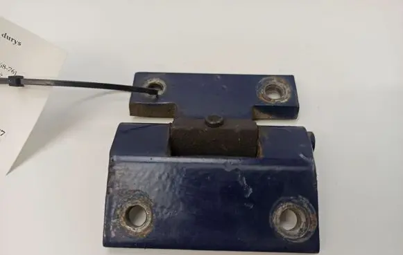Mercedes-Benz COMPAKT W115 Front door upper hinge
