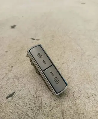 Ford Mondeo MK IV Windscreen/window heater switch 6M2T18K574