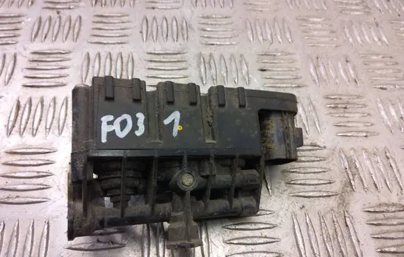 Land Rover Discovery 4 - LR4 Air suspension valve block 
