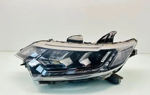 Mitsubishi Outlander Headlight/headlamp 20190530 C5U11A2 ECM92121E10
