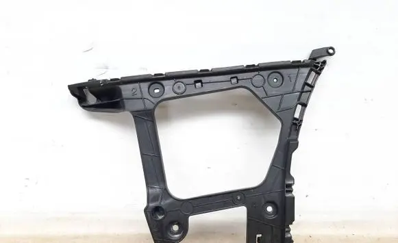 Audi Q7 4M Rear bumper mounting bracket 4M0807454