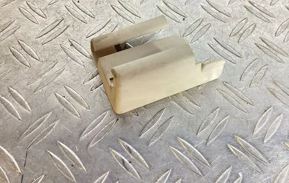 BMW 6 F06 Gran coupe Front driver seat rail trim 7228291