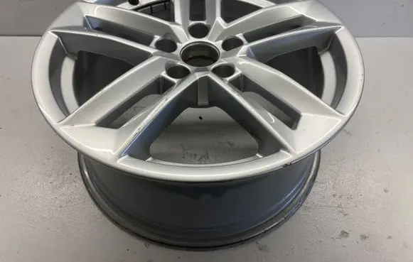 Audi A4 S4 B9 8W R17 alloy rim 8W0601025E