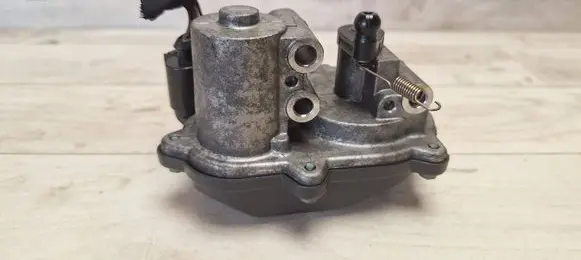 Volkswagen PASSAT B6 Intake manifold valve actuator/motor 03L129086 A2C92454100 1042390S02