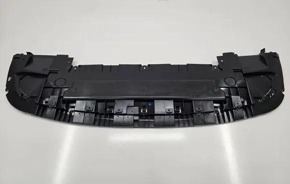 Renault Trafic III (X82) Engine splash shield/under tray 214774423R