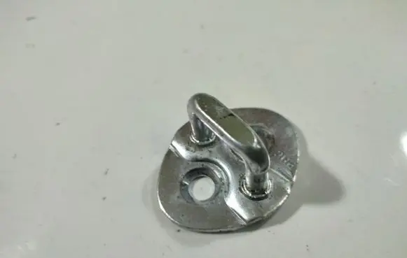 KIA Ceed Front door lock loop/hook striker 
